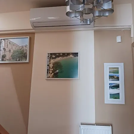 فيلة House Néa Péramos