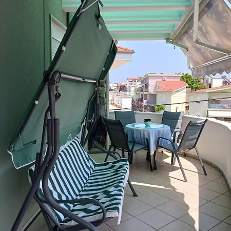 House * Néa Péramos