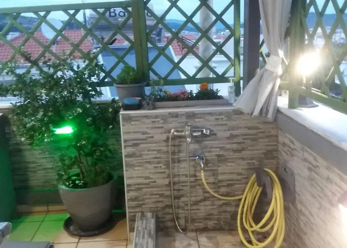 House * Néa Péramos