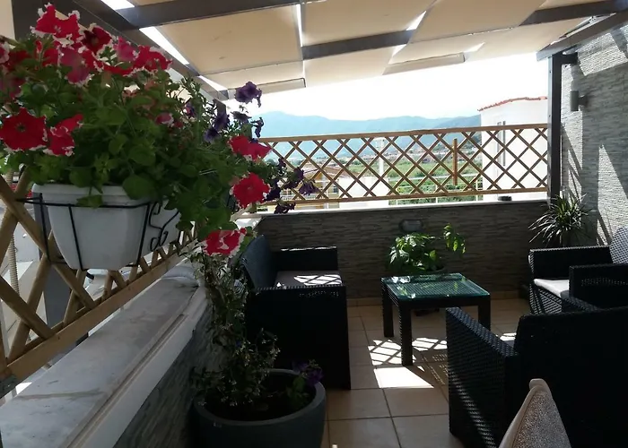 House Néa Péramos