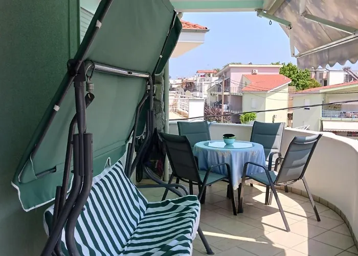 House * Néa Péramos